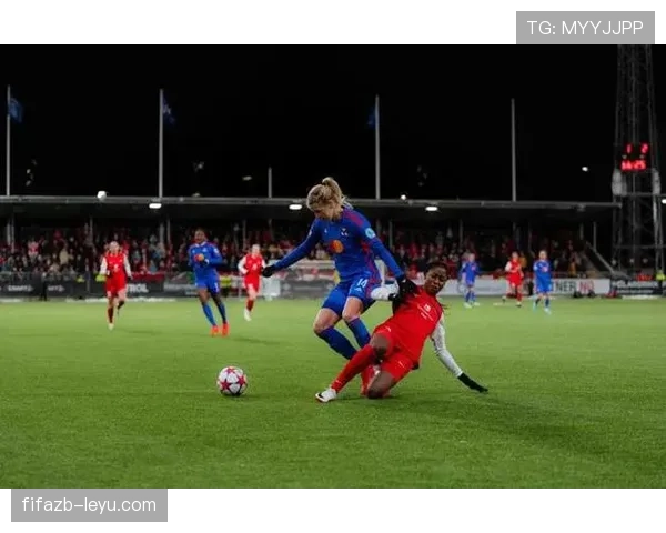 里昂女足强势回归，欧冠赛场再展霸主风采